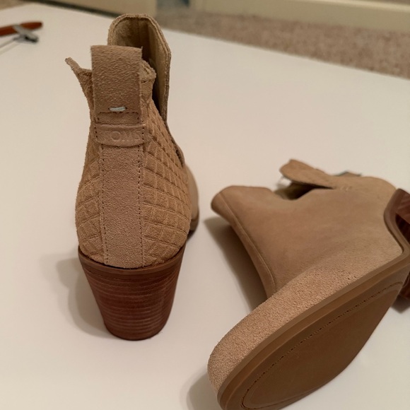 Toms Everly Cutout Boot - Picture 4 of 6